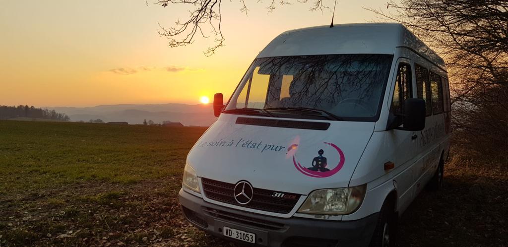 Bus coucher de soleil